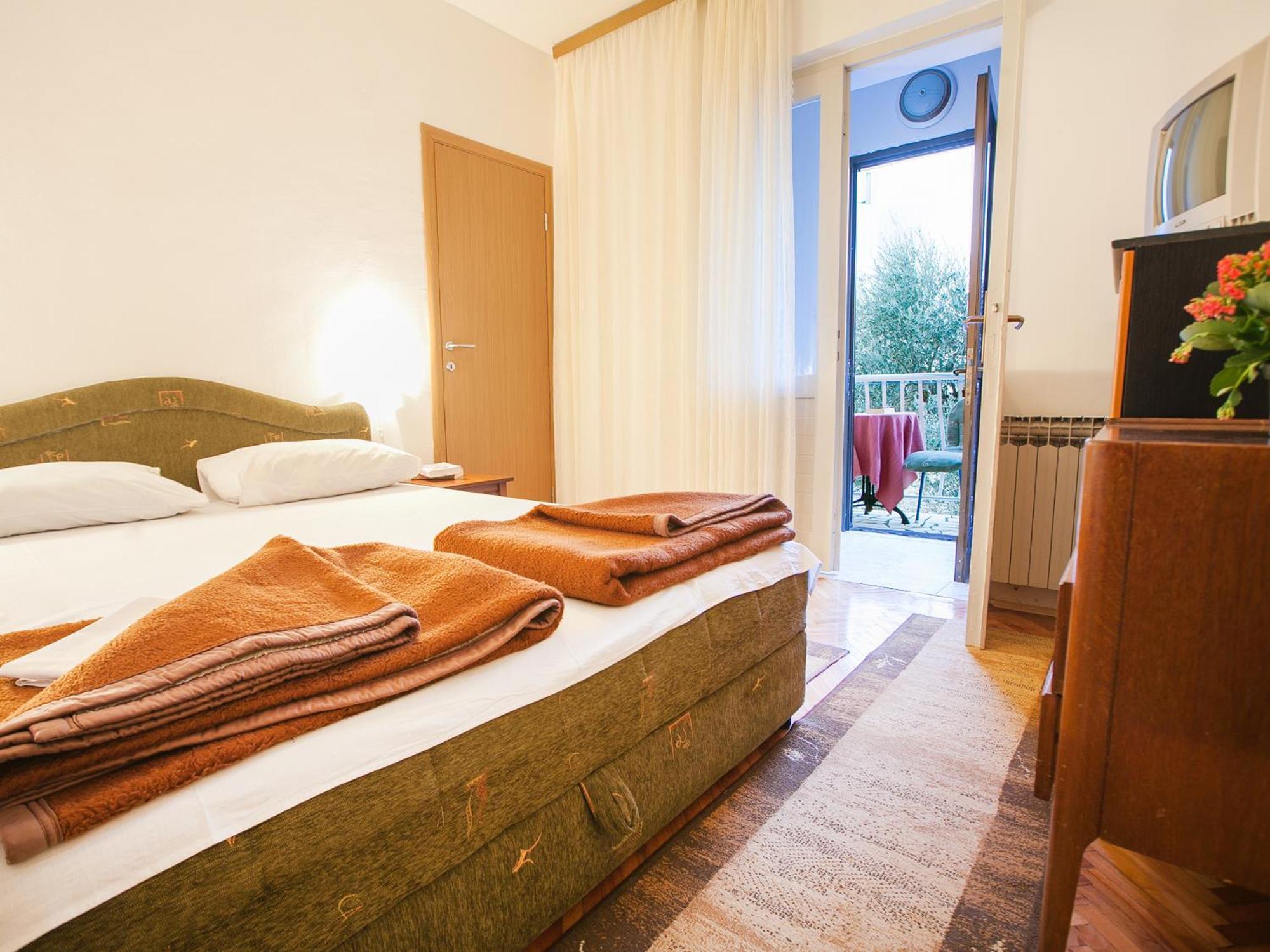 Mali Milocer Bay Accommodation Sveti Stefan Room photo